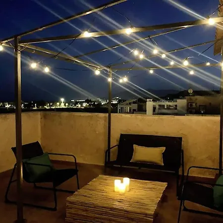 Appartement Coastal 2-bed Penthouse With Roof Terrace And Sea View *