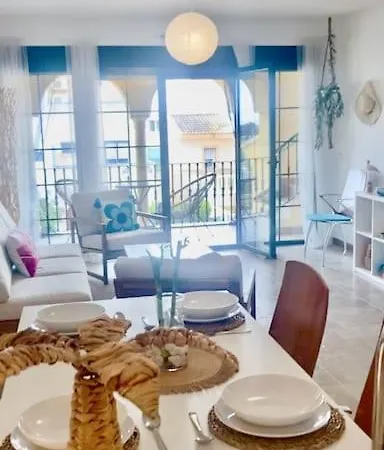 Appartement Coastal 2-bed Penthouse With Roof Terrace And Sea View *
